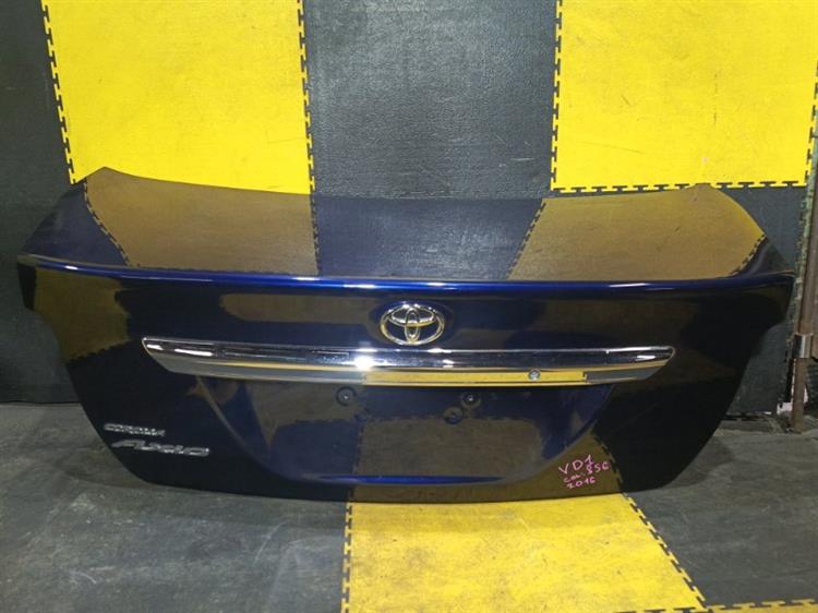 Крышка багажника Тойота Королла Аксио в Биробиджане 113111