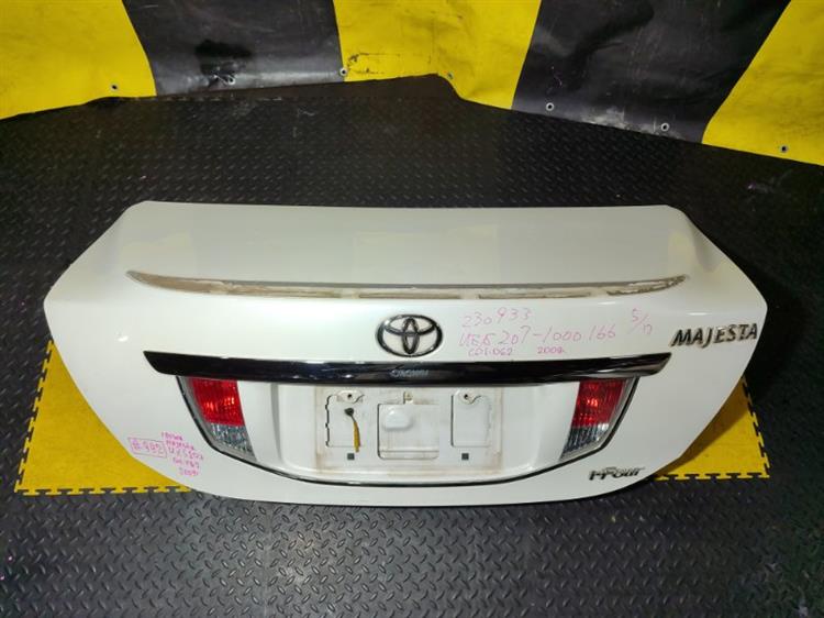 Крышка багажника Тойота Краун Маджеста в Биробиджане 115525