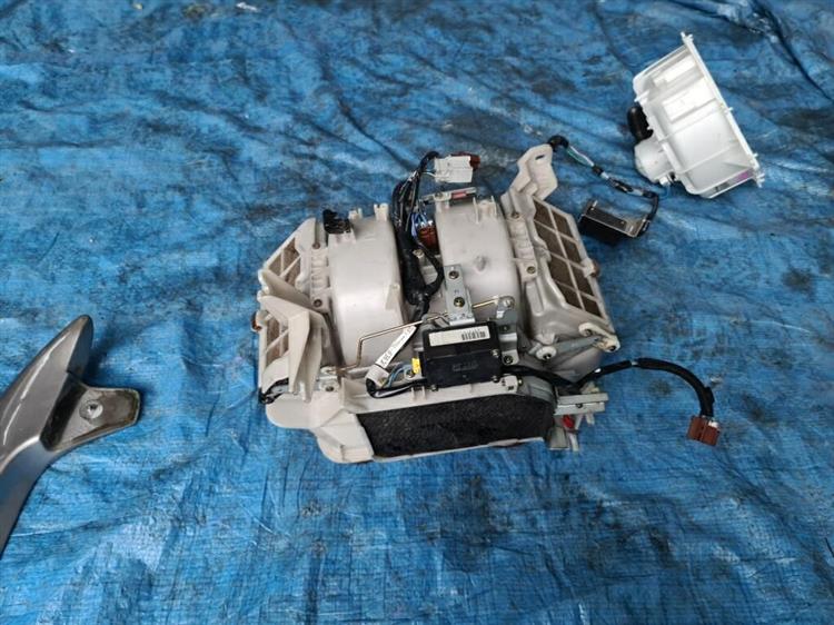 Мотор печки Хонда Легенд в Биробиджане 206136