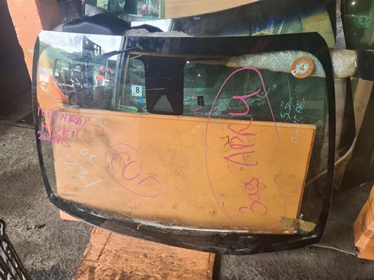 Лобовое стекло Тойота Аква в Биробиджане 208778
