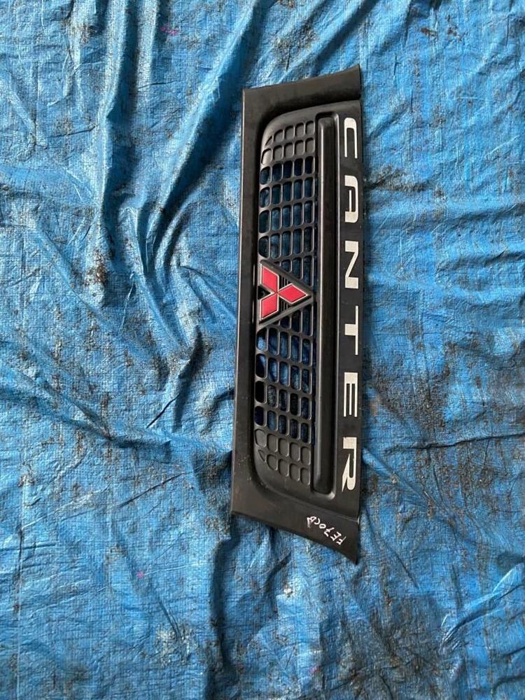 Решетка радиатора Мицубиси Кантер в Биробиджане 209116