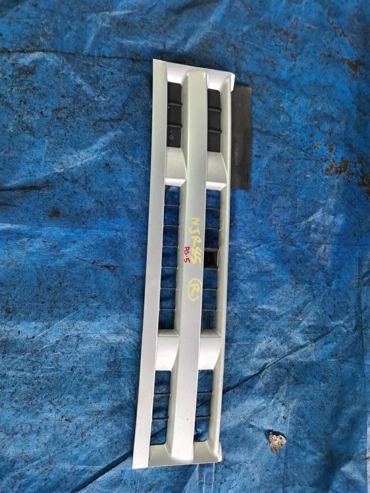 Решетка радиатора Исузу Эльф в Биробиджане 228299