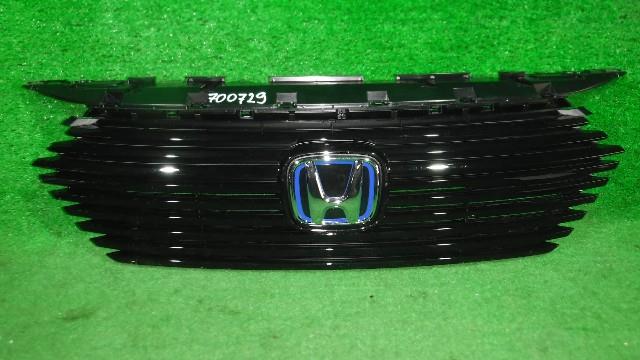 Решетка радиатора Хонда Везел в Биробиджане 2458661