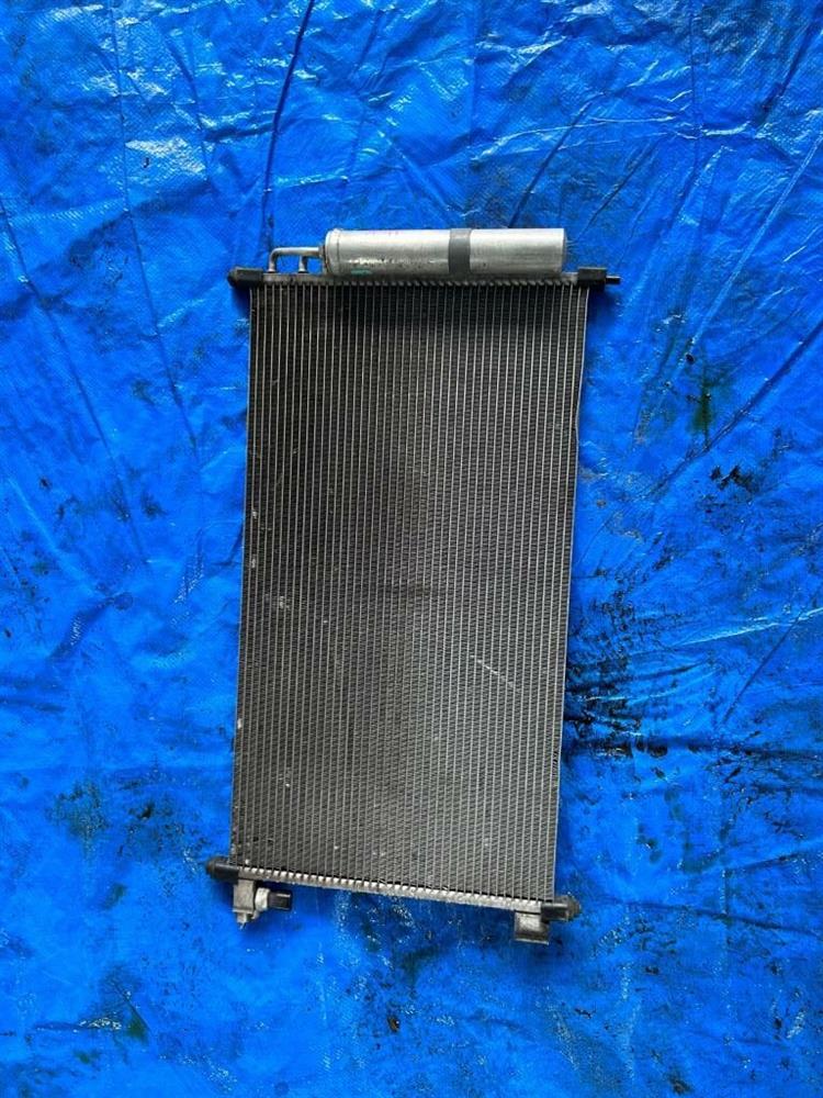 Радиатор кондиционера Ниссан НВ 200 в Биробиджане 245875