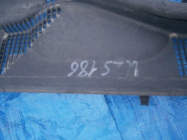 Решетка под лобовое стекло Тойота Краун в Биробиджане 25698