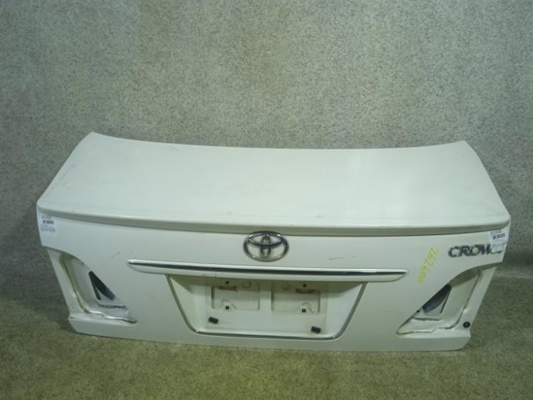 Крышка багажника Тойота Краун в Биробиджане 262600