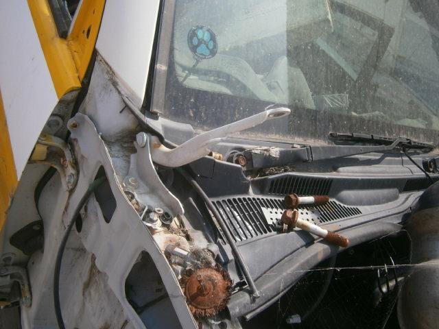 Решетка под лобовое стекло Тойота Хайлюкс Сурф в Биробиджане 29486