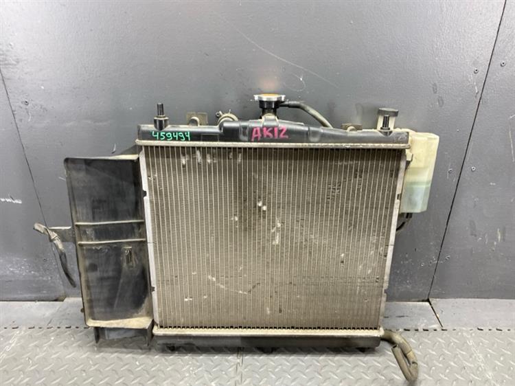 Радиатор основной Ниссан Марч в Биробиджане 459494