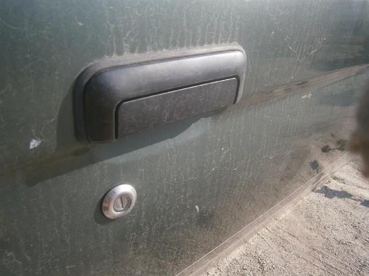 Дверь Мицубиси Челенжер в Биробиджане 50066