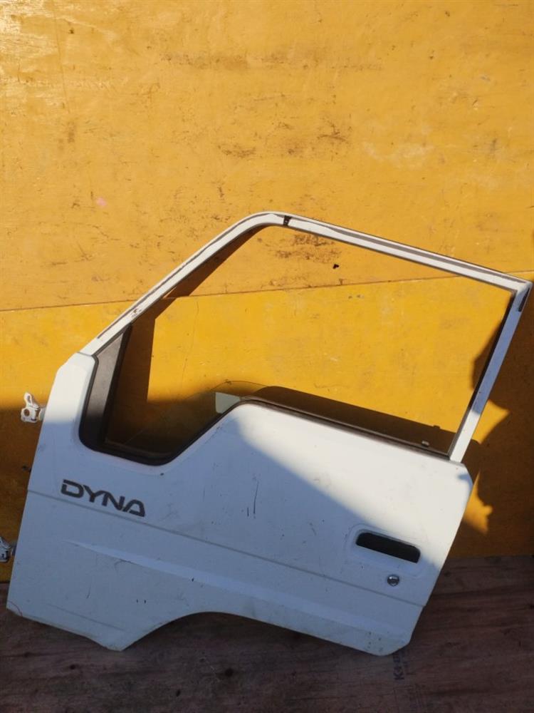 Дверь Toyota Dyna