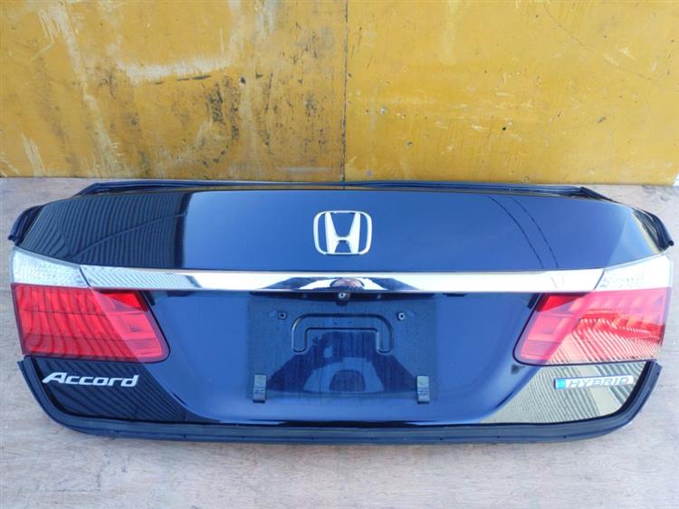 Крышка багажника Хонда Аккорд в Биробиджане 50872