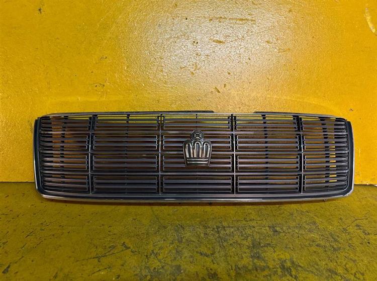 Решетка радиатора Тойота Краун в Биробиджане 54549