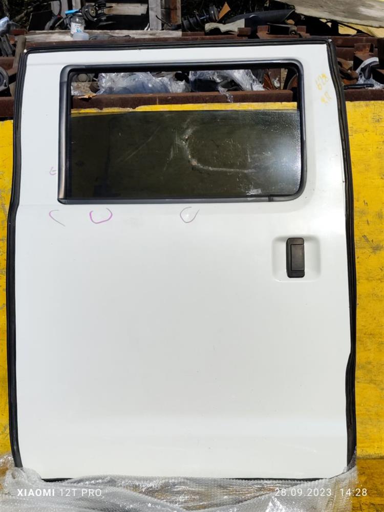 Дверь Тойота Лит Айс в Биробиджане 65059