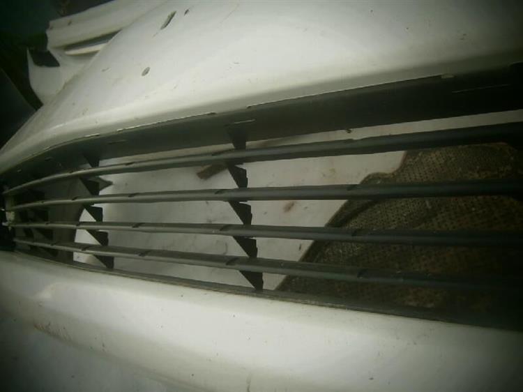 Решетка радиатора Тойота Приус в Биробиджане 72763
