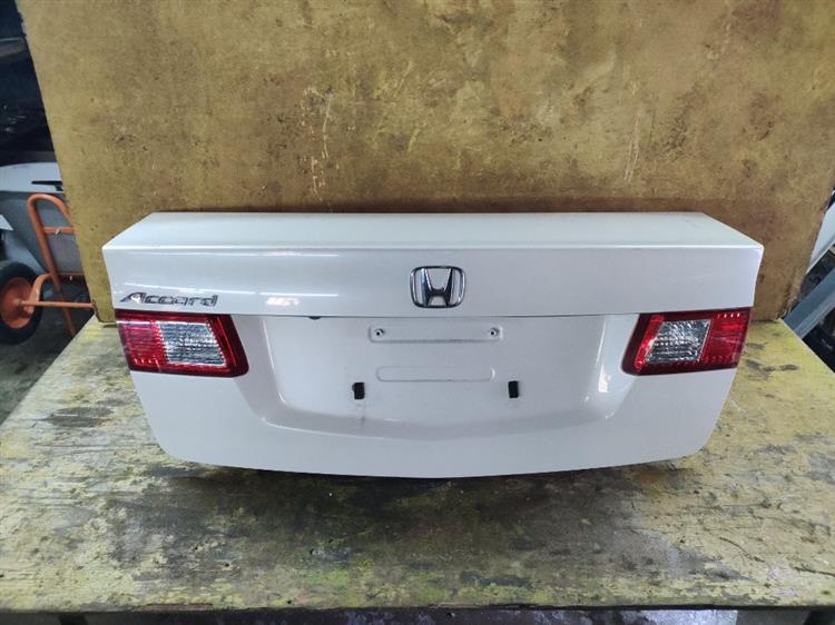 Крышка багажника Хонда Аккорд в Биробиджане 72865