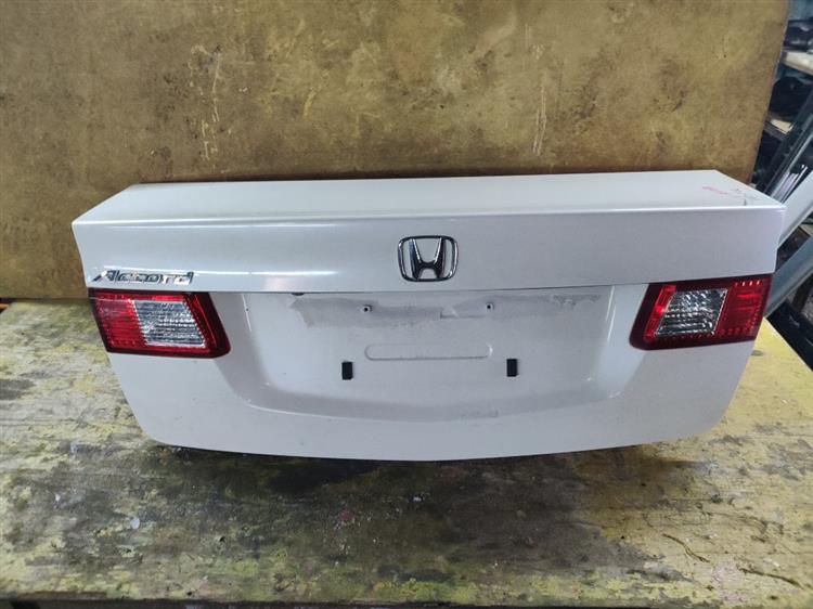 Крышка багажника Хонда Аккорд в Биробиджане 72901