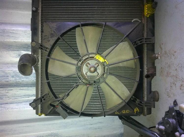 Диффузор радиатора Хонда Стрим в Биробиджане 7847