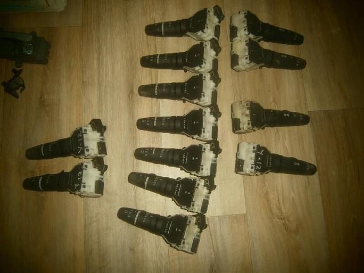 Блок подрулевых переключателей Ниссан Вингроуд в Биробиджане 79070