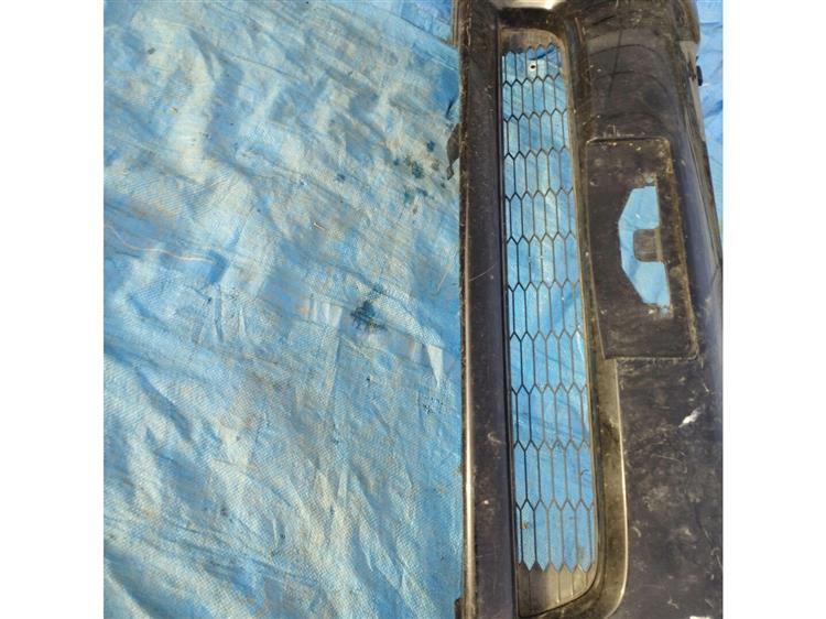 Решетка радиатора Тойота Исис в Биробиджане 88182